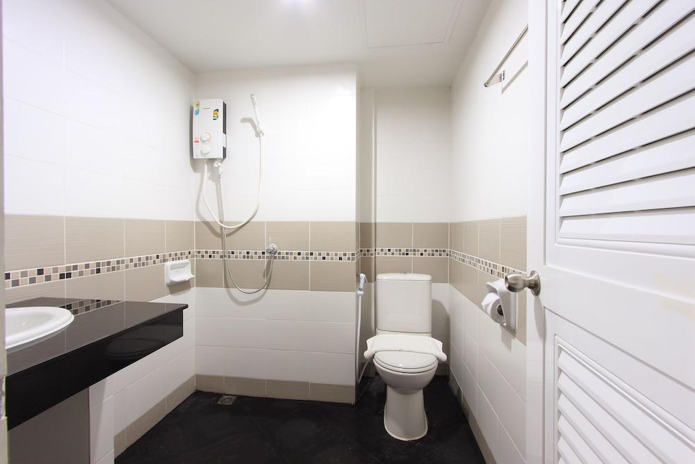 Phusita House 2 Ξενοδοχείο Patong Εξωτερικό φωτογραφία